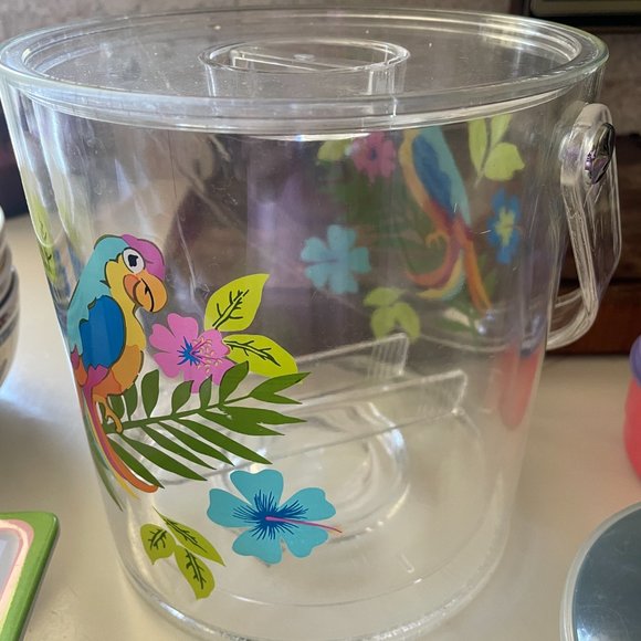 Plastic Bowls, Ice Bucket, Food Tray, Tupperware Bowls and Snack Containers Set - Picture 6 of 11